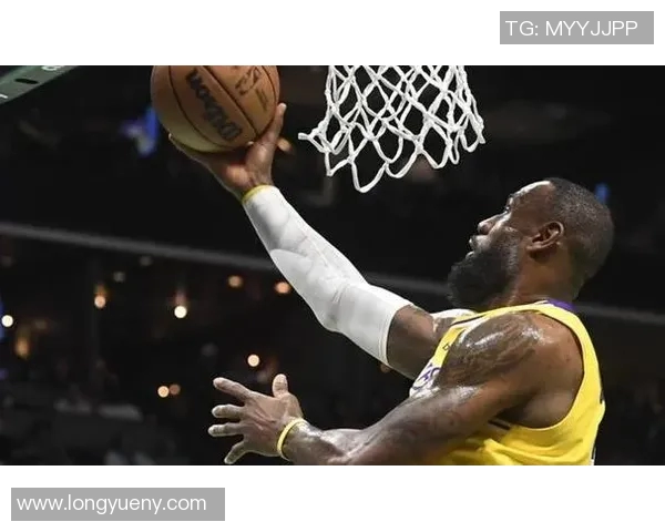 2012至2013赛季快船与湖人对决回顾及精彩瞬间分析