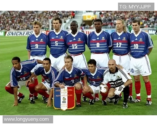 1998年世界杯决赛回顾：法国与巴西的巅峰对决与历史瞬间