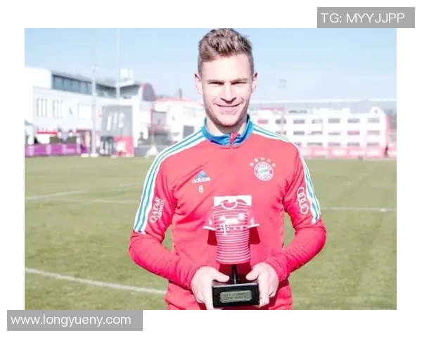 基米希的足球之路:从小天才到世界级中场的成长历程与成就分析 基米希的足球之路:从小天才到世界级中场的成长历程与成就分析