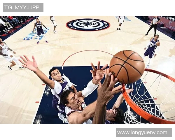 布鲁克洛佩斯:从NBA巨星到篮球战术的核心力量分析 布鲁克洛佩斯:从NBA巨星到篮球战术的核心力量分析