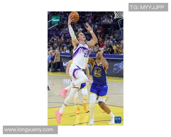 新赛季2018勇士与爵士精彩对决展现篮球魅力与团队精神