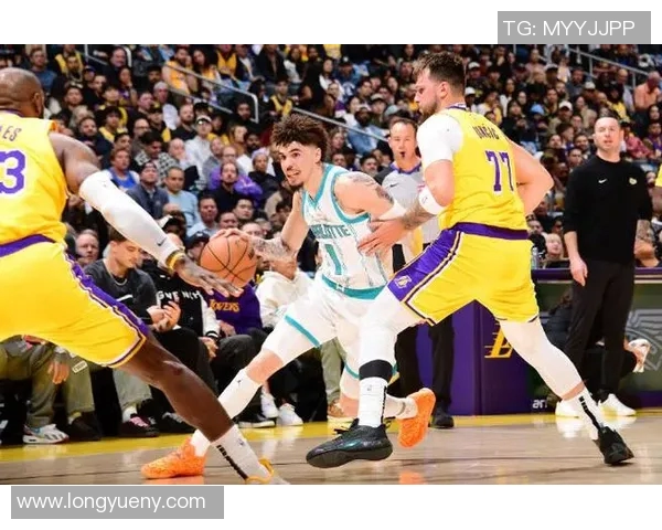 湖人对阵黄蜂精彩赛事今日直播时间及观看方式详解