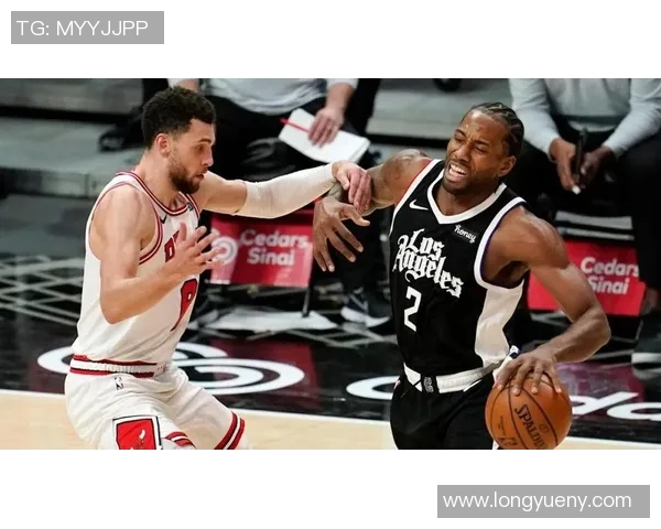 火箭队与快船队激战三月十六日精彩对决全场回顾与分析