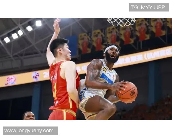 广厦对阵北京篮球赛精彩直播全程回顾与赛后分析